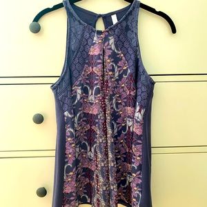 Small Xhilaration trapeze tank